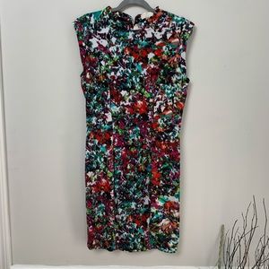Mini floral dress, sleeveless, bodycon silhouette